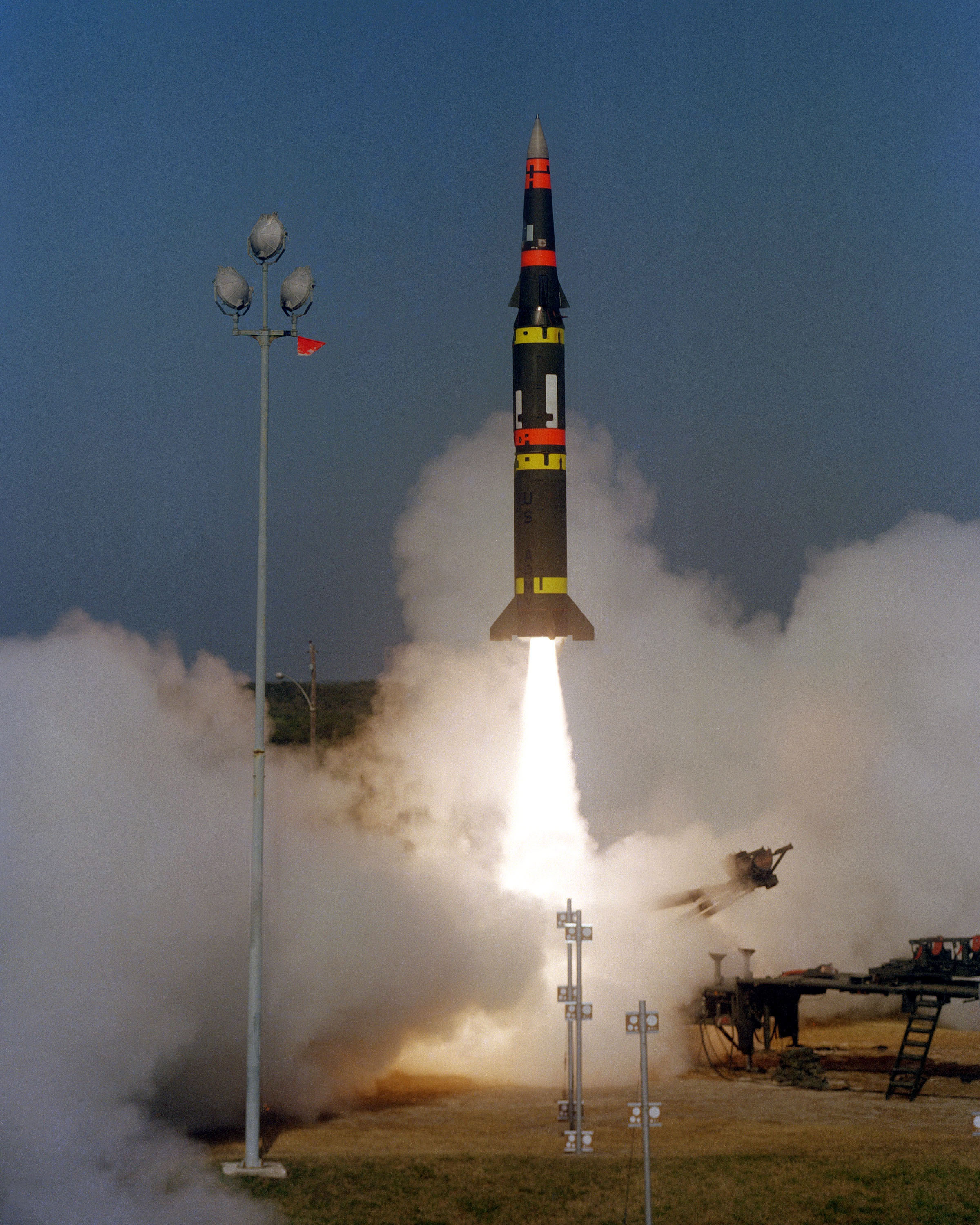 Ядерная ракета америки. Баллистическая ракета Першинг 2. Першинг-1а баллистическая ракета. Американские ракеты Першинг. Першинг-2 ракета США.